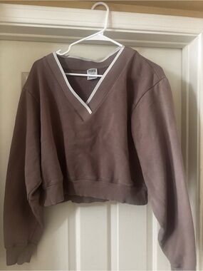 PINK Victoria's Secret Mauve V-Neck Cropped Sweatshirt with White Trim